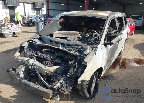 2010 Volkswagen Routan S z USA, uszkodzony, nr VIN 2V4RW4D17AR406760